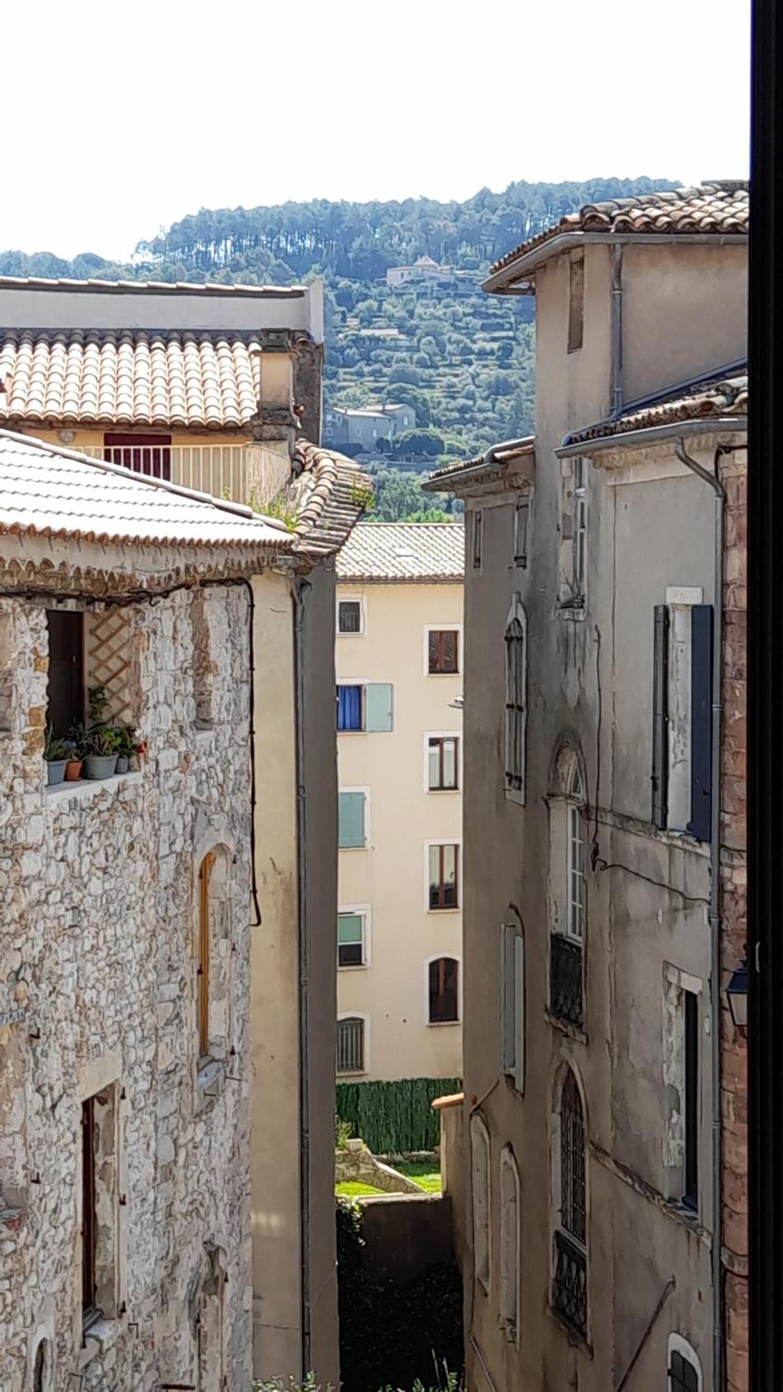 La Tour De Pezene Bed and Breakfast Anduze Kamer foto